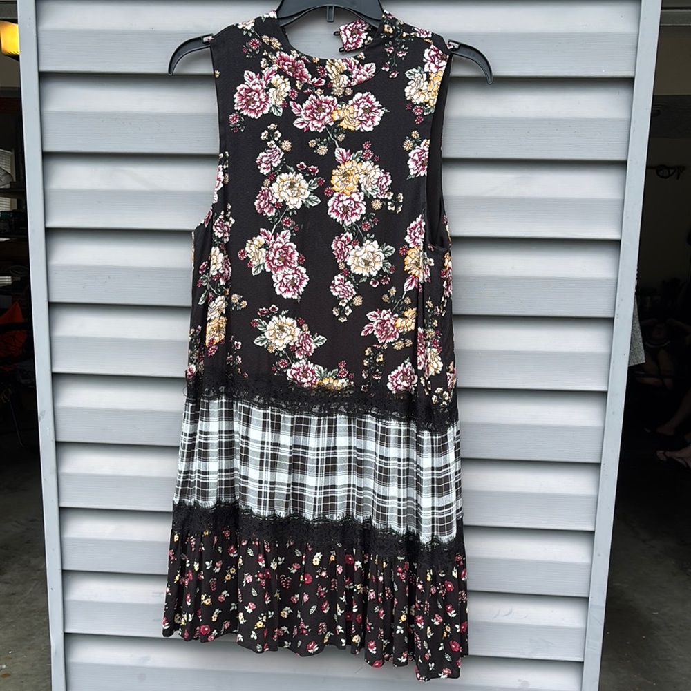 Floral Sleeveless Dress with Plaid Detail